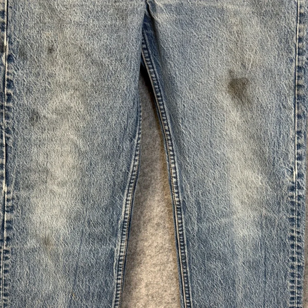 Vintage Levis 501 Mens Light Wash Straight Leg Button Fly Jeans 31x32 Made inUSA